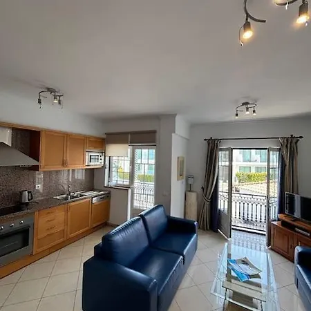 Blue Sun Apartment *